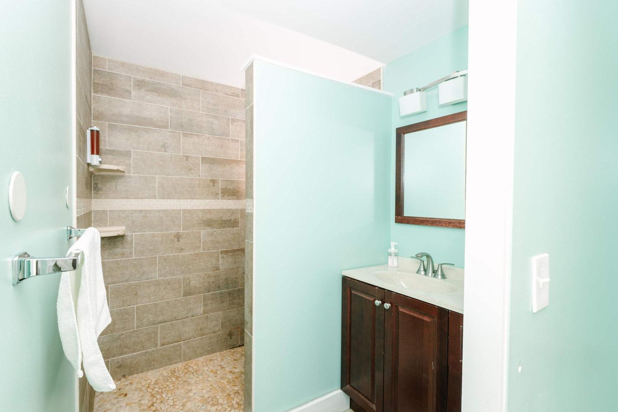 Apartamento Acrisure Field - Off Street Parking - Groupstay Pittsburgh